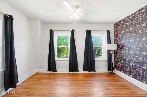 Tiny photo for 1633 Potomac Drive, Toledo, OH 43607 (MLS # 10008215)
