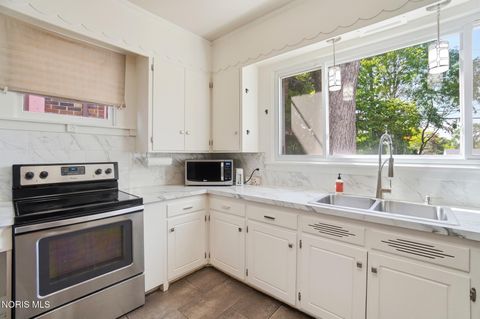 Tiny photo for 1633 Potomac Drive, Toledo, OH 43607 (MLS # 10008215)