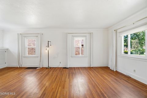 Tiny photo for 1633 Potomac Drive, Toledo, OH 43607 (MLS # 10008215)