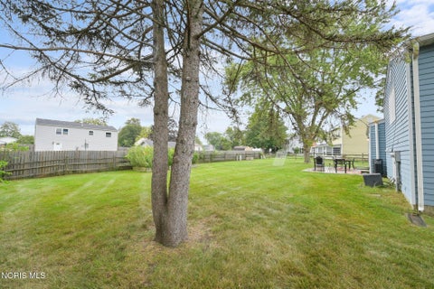 Tiny photo for 176 Foxhill Lane, Perrysburg, OH 43551 (MLS # 10012467)