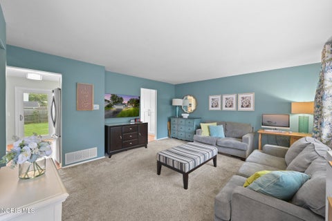 Tiny photo for 176 Foxhill Lane, Perrysburg, OH 43551 (MLS # 10012467)