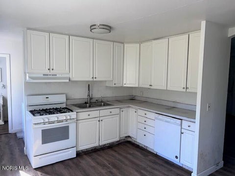 Tiny photo for 139 Friars Lane, Toledo, OH 43615 (MLS # 10014421)