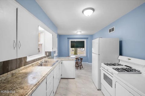 Tiny photo for 321 Danberry Street, Toledo, OH 43609 (MLS # 10013541)