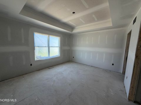 Tiny photo for 5037 Easton Drive, Oregon, OH 43616 (MLS # 10007751)