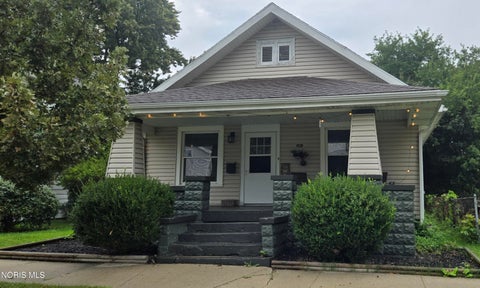 Photo of 619 Washington Avenue, Defiance, OH 43512 (MLS # 10013528)