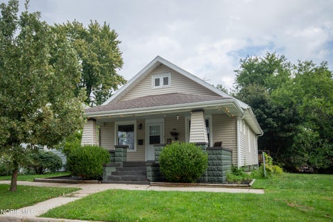 Photo of 619 Washington Avenue, Defiance, OH 43512 (MLS # 10013528)