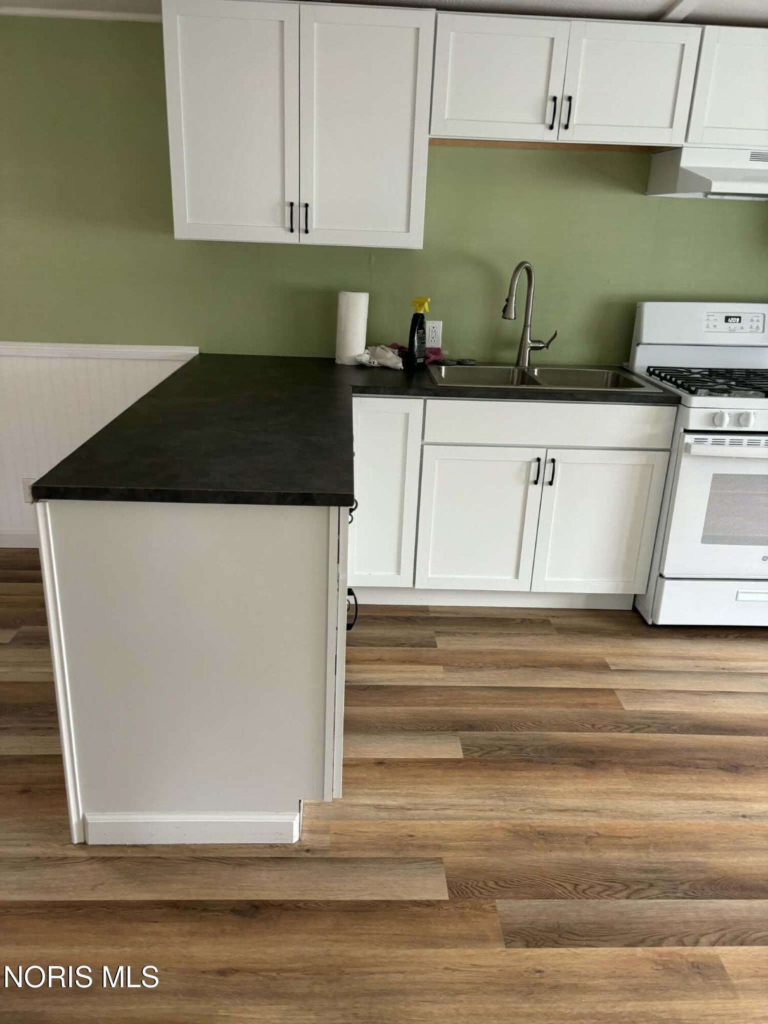 1406 Huntington Drive