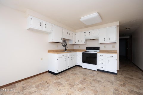 Tiny photo for 316 Lester Avenue, Findlay, OH 45840 (MLS # 10013892)