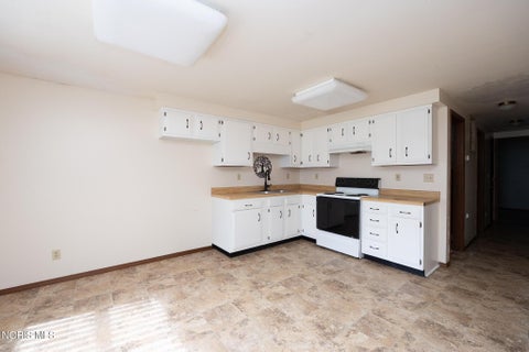 Tiny photo for 316 Lester Avenue, Findlay, OH 45840 (MLS # 10013892)