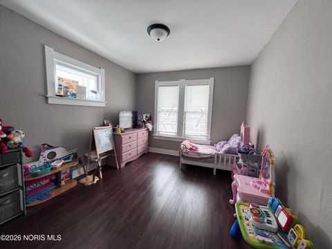 Tiny photo for 701 Brighton Avenue, Toledo, OH 43609 (MLS # 10003413)