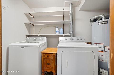 Tiny photo for 1450 Fostoria Avenue, Findlay, OH 45840 (MLS # 10002903)