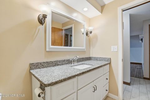 Tiny photo for 1450 Fostoria Avenue, Findlay, OH 45840 (MLS # 10002903)