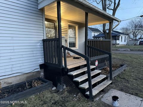 Tiny photo for 1204 Detroit Avenue, Napoleon, OH 43545 (MLS # 10003090)