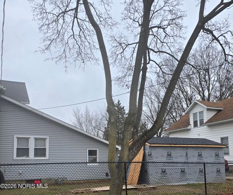 Tiny photo for 1204 Detroit Avenue, Napoleon, OH 43545 (MLS # 10003090)