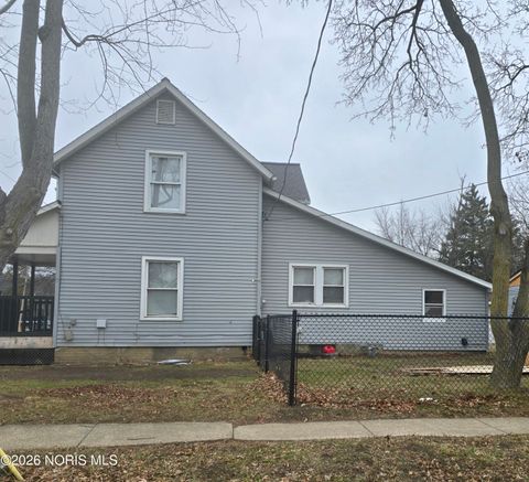 Tiny photo for 1204 Detroit Avenue, Napoleon, OH 43545 (MLS # 10003090)