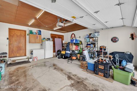 Tiny photo for 935 Clark Street, Bowling Green, OH 43402 (MLS # 10003504)