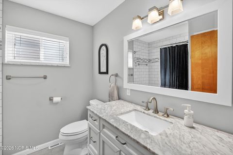 Tiny photo for 935 Clark Street, Bowling Green, OH 43402 (MLS # 10003504)