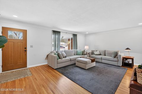 Tiny photo for 935 Clark Street, Bowling Green, OH 43402 (MLS # 10003504)