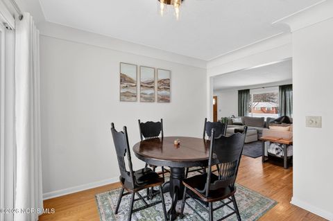 Tiny photo for 935 Clark Street, Bowling Green, OH 43402 (MLS # 10003504)