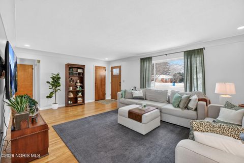 Tiny photo for 935 Clark Street, Bowling Green, OH 43402 (MLS # 10003504)