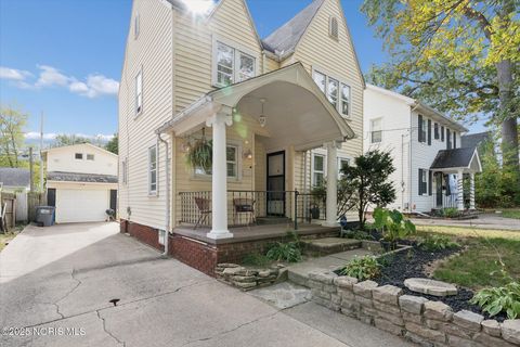 Tiny photo for 2645 Grantwood Drive, Toledo, OH 43613 (MLS # 10000266)