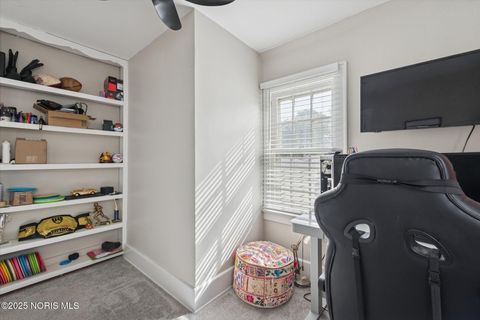 Tiny photo for 2645 Grantwood Drive, Toledo, OH 43613 (MLS # 10000266)