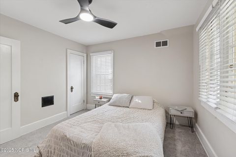 Tiny photo for 2645 Grantwood Drive, Toledo, OH 43613 (MLS # 10000266)
