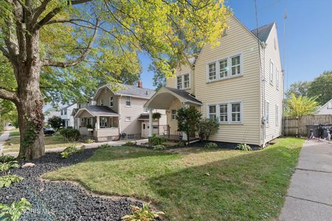 Tiny photo for 2645 Grantwood Drive, Toledo, OH 43613 (MLS # 10000266)