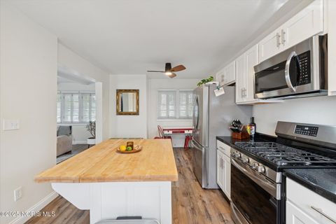 Tiny photo for 2645 Grantwood Drive, Toledo, OH 43613 (MLS # 10000266)
