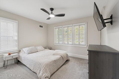 Tiny photo for 2645 Grantwood Drive, Toledo, OH 43613 (MLS # 10000266)