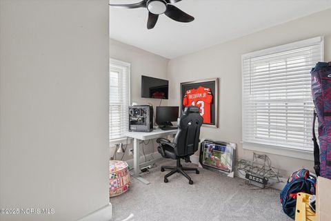 Tiny photo for 2645 Grantwood Drive, Toledo, OH 43613 (MLS # 10000266)