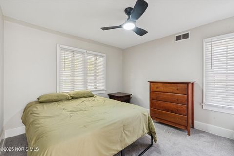 Tiny photo for 2645 Grantwood Drive, Toledo, OH 43613 (MLS # 10000266)