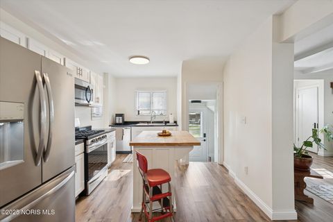 Tiny photo for 2645 Grantwood Drive, Toledo, OH 43613 (MLS # 10000266)