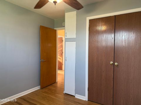 Tiny photo for 411 S Collinwood Boulevard, Fremont, OH 43420 (MLS # 10006037)