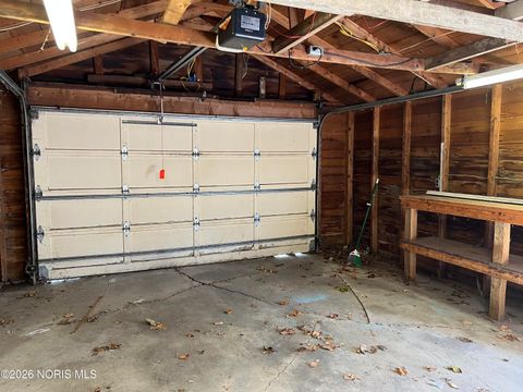 Tiny photo for 411 S Collinwood Boulevard, Fremont, OH 43420 (MLS # 10006037)