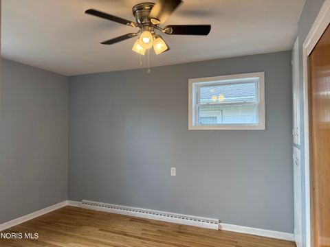Tiny photo for 411 S Collinwood Boulevard, Fremont, OH 43420 (MLS # 10006037)
