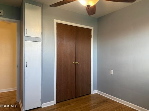 Tiny photo for 411 S Collinwood Boulevard, Fremont, OH 43420 (MLS # 10006037)