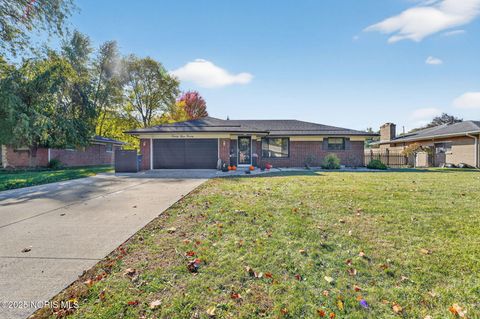 Tiny photo for 2320 Belvedere Drive, Toledo, OH 43614 (MLS # 10000626)