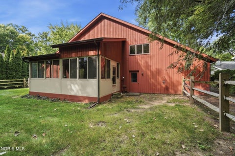 Tiny photo for 854 Country Club Drive, Bowling Green, OH 43402 (MLS # 10013222)
