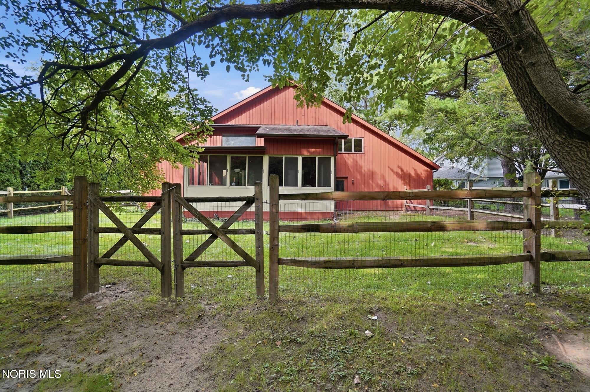 854 Country Club Drive