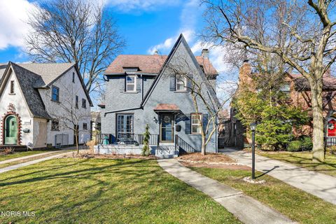 Photo of 3723 Grantley Road, Toledo, OH 43613 (MLS # 10004866)