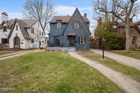 Photo of 3723 Grantley Road, Toledo, OH 43613 (MLS # 10004866)