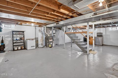 Tiny photo for 2137 Tremainsville Road, Toledo, OH 43613 (MLS # 10006235)