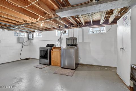 Tiny photo for 2137 Tremainsville Road, Toledo, OH 43613 (MLS # 10006235)