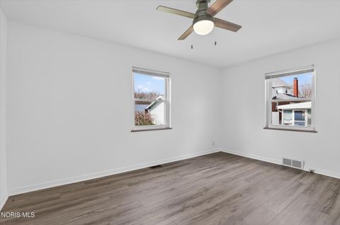 Tiny photo for 2137 Tremainsville Road, Toledo, OH 43613 (MLS # 10006235)