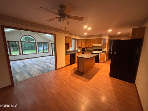 Tiny photo for 5104 Brinthaven Road, Sylvania, OH 43560 (MLS # 10013080)