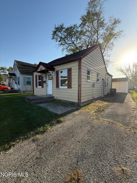 Tiny photo for 2938 Chipplegate Road, Toledo, OH 43614 (MLS # 10014767)