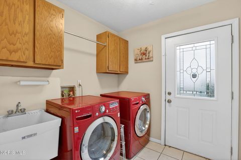 Tiny photo for 5543 Greenridge Drive, Toledo, OH 43615 (MLS # 10005880)