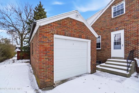 Tiny photo for 1421 Hurd Avenue, Findlay, OH 45840 (MLS # 10002222)