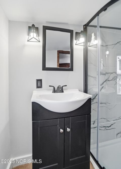 Tiny photo for 1421 Hurd Avenue, Findlay, OH 45840 (MLS # 10002222)